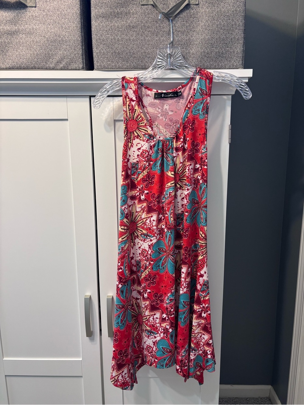 Neesha Sleeveless Reddish Orange Floral-Print Midi Handkerchief Hem Dress NWOT